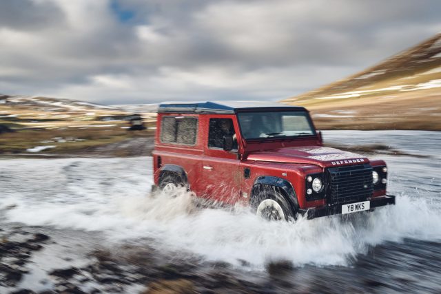 Classic_Defender_WorksV8_170118_01